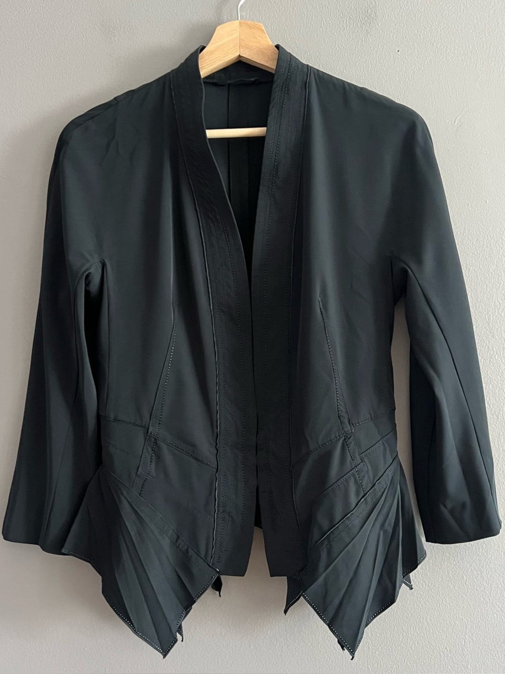 Marithe Francois Girbaud Avant Garde Black Blazer Asymmetrical Sculptural Hem 27